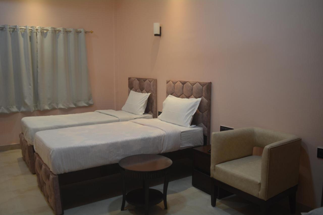 Maharaja Hotel & Banquet Darbhanga Eksteriør billede